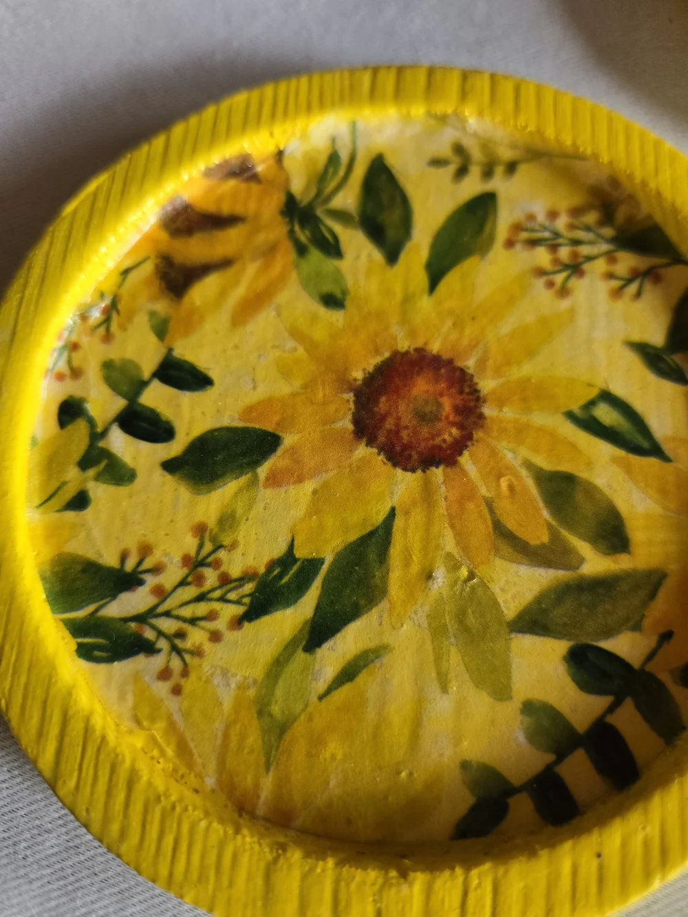 N/A bright yellow